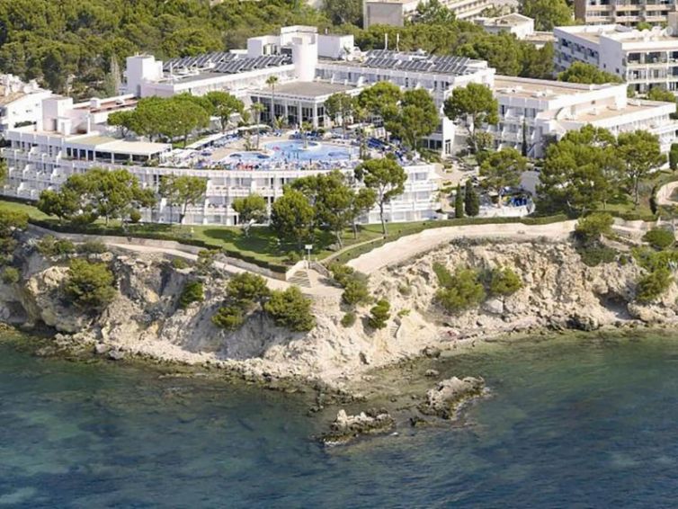 beach_hotel_wedding_mallorca-2000x1258