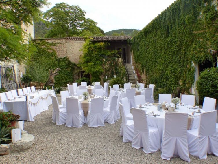 courtyard-pic-2_46tkru9fsewugckmljba-2000x1500